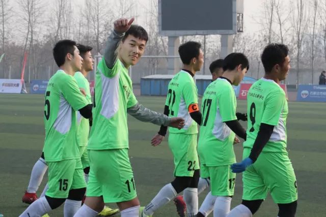 官方：17岁亚马尔获2024年金童奖